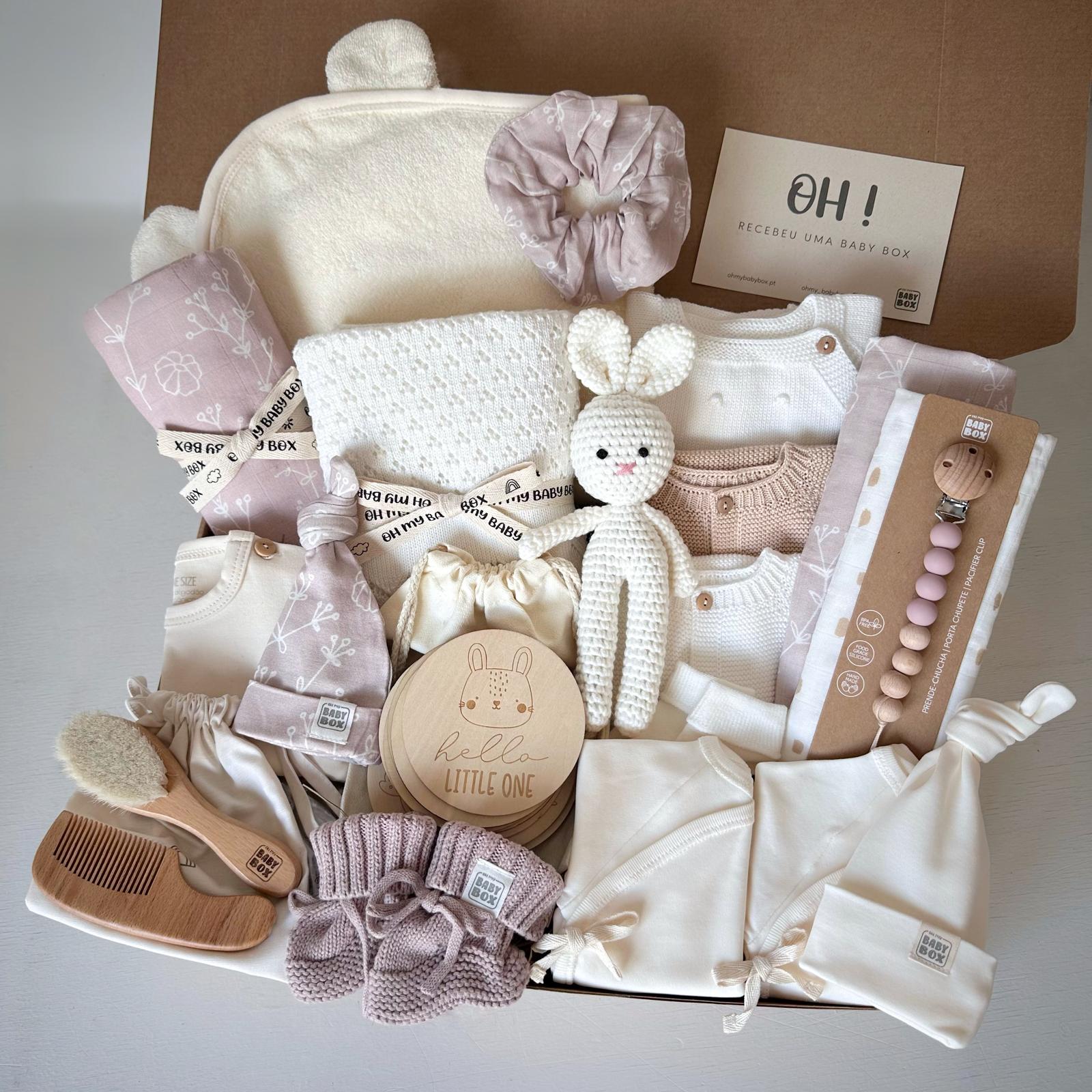 Baby Box Newborn Premium Bloom com roupas e acessórios rosa