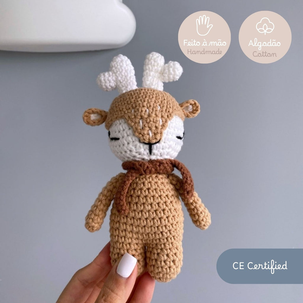 Rena em crochet feita à mão em algodão
