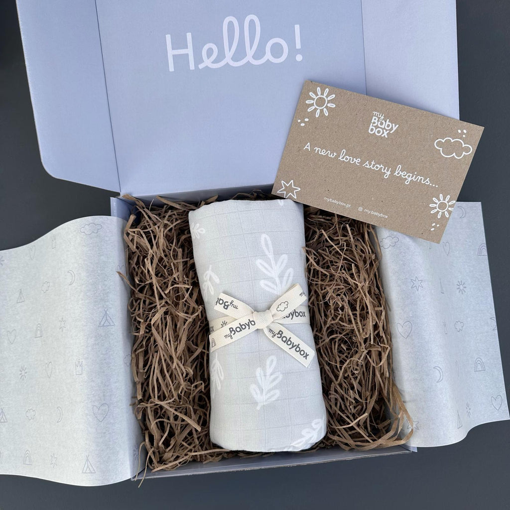 Swaddle Grey Leaves